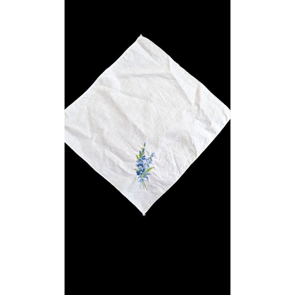 Vintage White Cotton Handkerchief Blue Floral Embroidered Bouquet 11.5 Inch‎